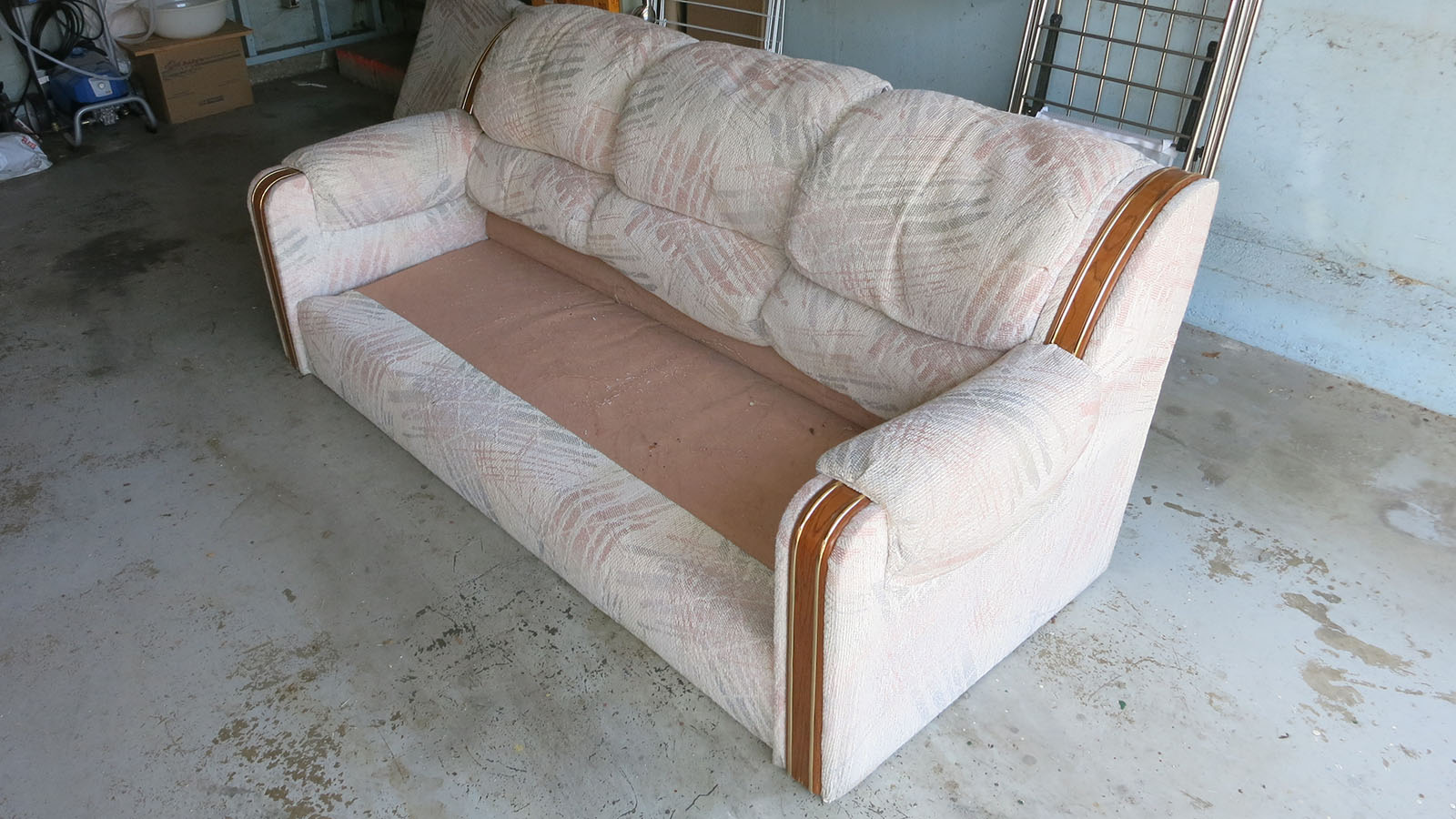 Couch Removal Tips and Strategies for a StressFree Experience