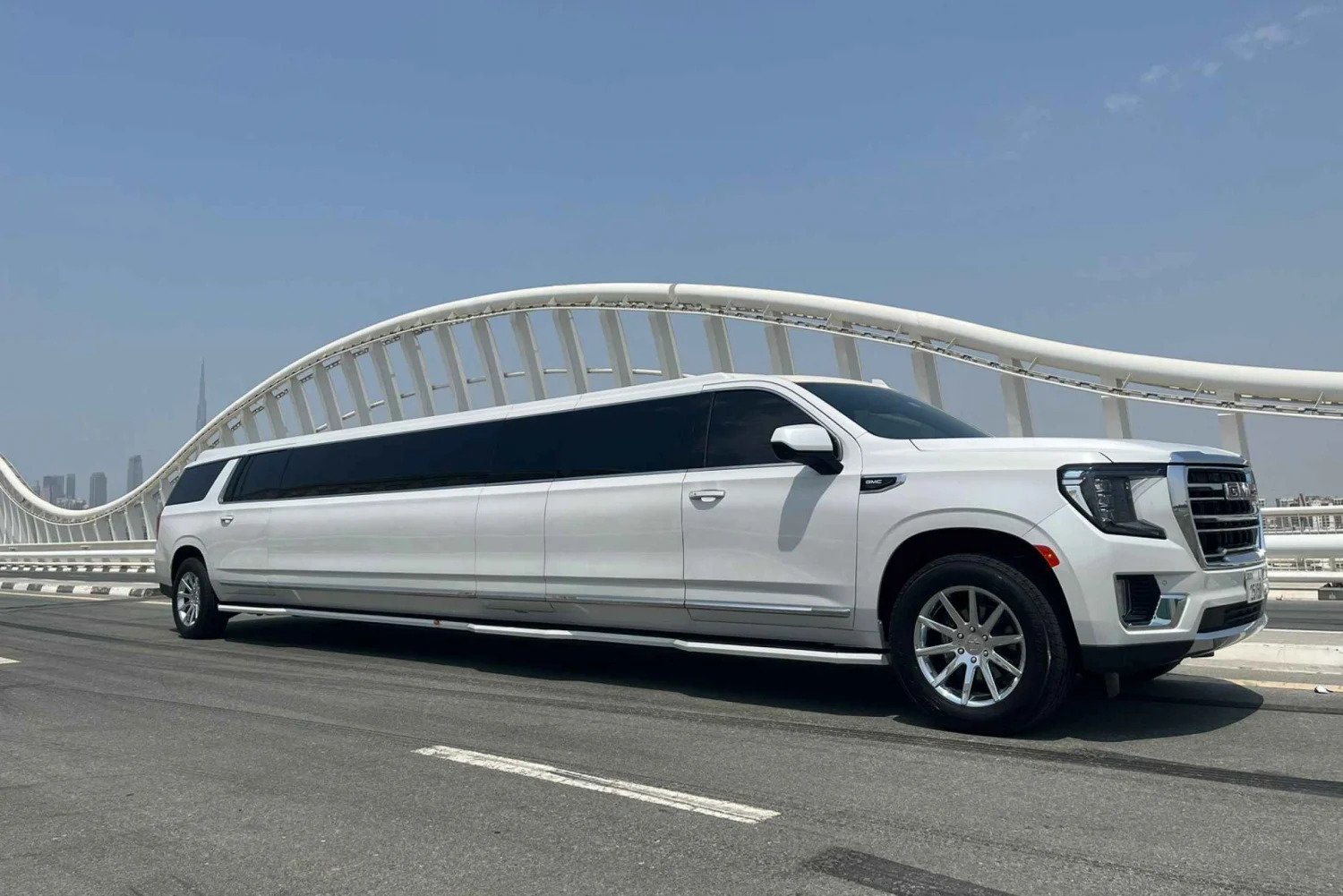 Rent a Stretch Limo Dubai Elevate Your Experience in Luxury Travel