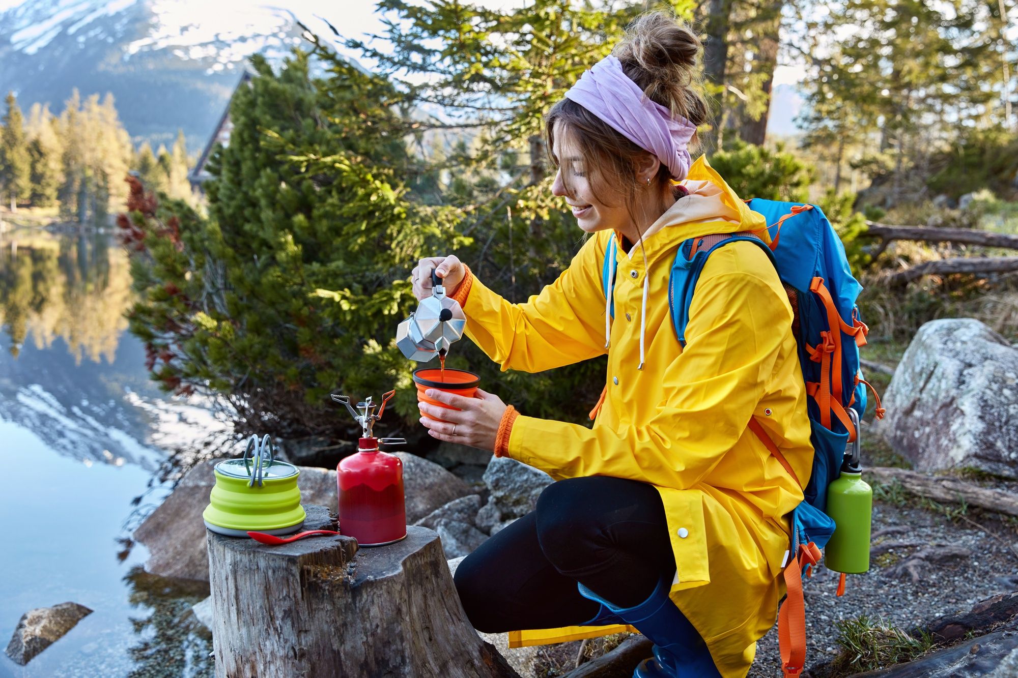 How To Stay Warm While Winter Camping. 6 Useful Tips For Travelers