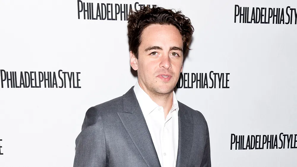 Vincent Piazza as Johnny